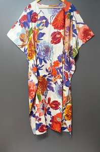 ชุดเดรสยาวลายดอกไม้สีขาวผ้าฝ้ายอินเดีย ชุดคลุมชายหาดสำหรับผู้หญิง - Product Image 4