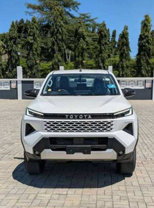 Nouveau Toyota Hilux GR Sport 4.0 V6 Essence 2026 – Puissant 4x4, Performances Élevées, Moteur Fiable, Carrosserie Robuste, Idéal Tout-Terrain - Product Image 5