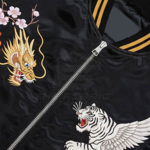 Chaqueta Sukajan Moderna Bordada de Invierno para Hombre, Tela Satén Lisa, Ecológica, Transpirable, Ligera y Elegante - Product Image 4