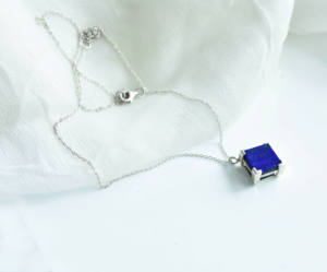 Collar con colgante solitario geométrico de plata de ley 925 con lapislázuli natural Midnight Galaxy Square - Product Image 6
