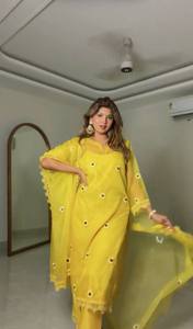 Ensemble Salwar Kameez brodé jaune, tenue traditionnelle indienne et pakistanaise, dupatta en dentelle, pour fêtes et mariages, pour femmes - Product Image 3