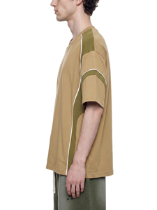 Camiseta de punto para hombre, cuello redondo, manga corta, holgada, color liso con bloques de color en contraste, ajuste casual, largo regular, 100% algodón - Product Image 2