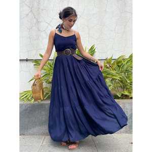 Magnifique robe simple bleu marine coupe trapèze à col en V, confortable, taille naturelle en satin, taille XS - Product Image 4