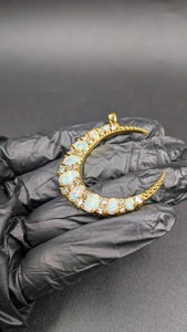 Colgante de Ópalo en Forma de Luna, Chapado en Oro, Estilo Bohemia, Amuleto Unisex, Regalo - Product Image 3