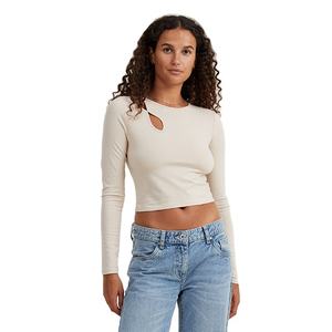 เสื้อเชิ้ตแขนยาวผู้หญิงแบบครอปทรงเข้ารูป ดีไซน์ลำลองคุณภาพสูงสำหรับฤดูร้อนปี 2026 รับผลิตตามสั่งขายส่ง - Product Image 5