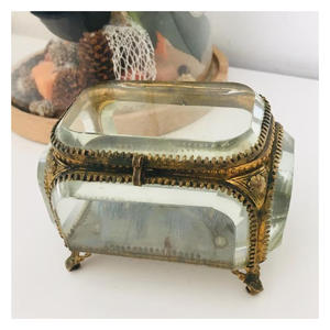 Boîtes à bijoux modernes en laiton avec verre biseauté OEM/ODM |   Boîte de rangement pour bijoux en métal moulé sous pression, personnalisable en couleur et logo, faite à la main - Product Image 4