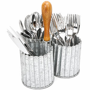 Porte-couverts rustique en métal galvanisé avec poignée en bois, 3 compartiments, pour la vente en gros - Product Image 1