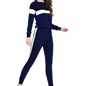 Ensemble de survêtement sportif pour femmes, leggings à manches longues, couleur unie, respirant, antibactérien, confortable, extensible - Product Image 1