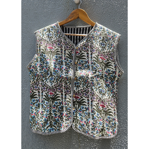 Chaqueta de algodón acolchada floral blanca, reversible, con botones al frente, abrigo de invierno para mujer, ropa exterior tejida a mano, regalo para ella. - Product Image 1