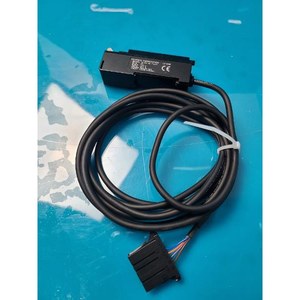 KEYENCE LV-51M+LV-H67 มือสองสภาพเดิม อะไหล่อุปกรณ์เซมิคอนดักเตอร์รุ่นเก่า - Product Image 5
