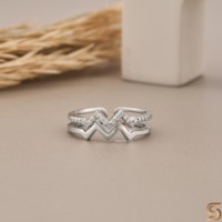 Bague pour femme en moissanite Zig Zag, alliance ouverte en forme de pyramide, 0,10 CT, empilable, plaqué rhodium, or massif 10 carats, Satani Brothers