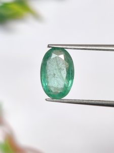 Pierre précieuse d'émeraude naturelle, pierre brute certifiée verte de qualité supérieure pour la fabrication de bijoux, certifiée par un tiers, taille ovale, taille libre, excellente qualité - Product Image 5