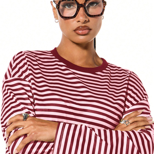 T-shirt personnalisé en denim 100 % coton écologique pour femme, col rond, style hip-hop, manches longues, coupe ample, rayé - Product Image 3