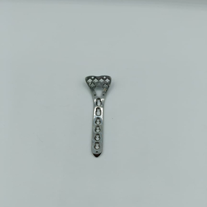 Implantes Ortopédicos: Placas Volares de Bloqueo (2.4mm, 2.7mm) de Titanio y Acero Inoxidable de Alta Calidad, Compatibles con Tornillos - Product Image 1