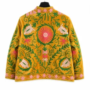 Veste pour femmes en velours brodé Suzani, tricotée, ouverte devant, longueur normale, style floral bohème ethnique, Rajasthan MONIT MARKETING - Product Image 2