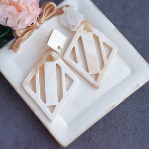 Pendientes Colgantes de Diseño Exclusivo TIMELESS CRAFT para Mujer, de Cuerno de Búfalo Natural, Estilo Clásico Pulido, Tacto Real, para Fiestas y Eventos - Product Image 4