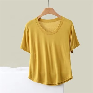 เสื้อยืดผู้หญิงสีขาว คอกลม แขนสั้น ผ้าเรียบ ทรงปกติ สวมใส่สบาย ผ้าถัก ระบายอากาศได้ดี ทำจากผ้าฝ้าย - Product Image 4