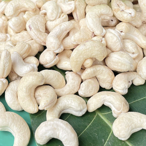 Venta al por Mayor de Nueces de Anacardo Crudas de Vietnam WW180, WW240, WW320, LP, Nueces de Anacardo a Granel, OEM, ODM - Product Image 1