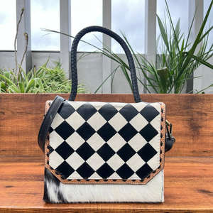 กระเป๋าสะพายคาดลำตัวหนังวัวแท้ลายตารางหมากรุกสุดหรู & กระเป๋าใส่บัตรหนังวัวแท้2ชิ้น - Product Image 6