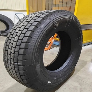 Pneu de camion cargo d'occasion à kilométrage élevé 295/80R22.5, construction radiale pour transport lourd, position directionnelle et de roue motrice, utilisation sur autoroute longue distance - Product Image 1