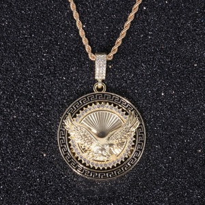 Nuevo Collar con Colgante de Águila Giratorio de Aleación de Zinc de 45cm con Diamantes Redondos, Estilo HIPHOP Rap Punk, Venta al por Mayor Oro - Product Image 4