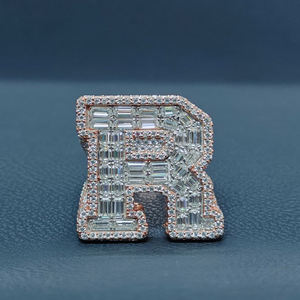 Anillo Hip Hop de Plata 925 con Diamantes Moissanite, Corte Redondo y Baguette, Chapado en Oro Clásico, Joyería Unisex - Product Image 1