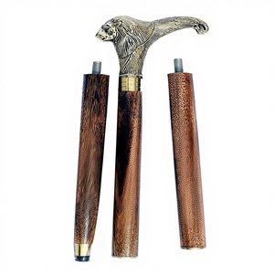 Bâton de marche Viking artisanal Calvin avec tête de lion, poignée en laiton pur, pour la randonnée en extérieur et cadeau d'antiquités d'Uttarakhand - Product Image 5
