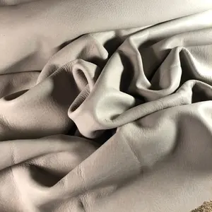 Rouleau de revêtement en cuir PU gaufré pour portes coulissantes, murs, ballons de football, usage décoratif extérieur, meubles, golf - Product Image 1