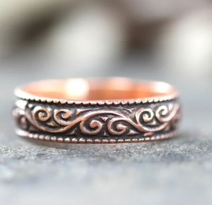 Anillo de Cobre Puro Forjado a Mano de Primera Calidad, Joyería Magnética para el Alivio de la Salud, con Patrón de Espiral Grabado - Product Image 1