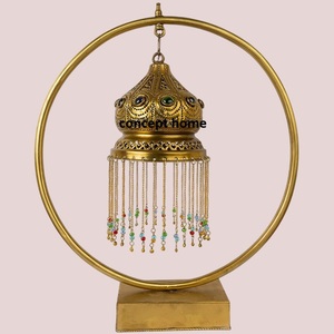 Grand lustre LED artisanal en laiton avec 13 abat-jour perlés, doré, à intensité variable, hauteur réglable, économe en énergie pour hôtels - Product Image 6