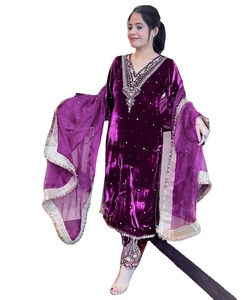Nuevo Vestido Salwar Kameez de Diseñador de Alta Calidad para Mujer, Elegante Top de Terciopelo de Viscosa Pura con Pantalones Palazzo y Dupatta - Product Image 1