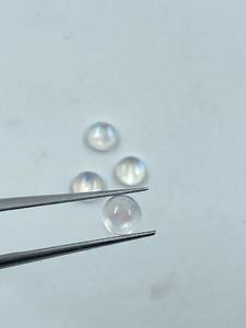 Pierre de lune naturelle bleue, taille brillante ronde, 5,20 mm, 2,53 carats, 4 pièces, pierre de cristal de haute qualité pour la fabrication de bijoux - Product Image 2