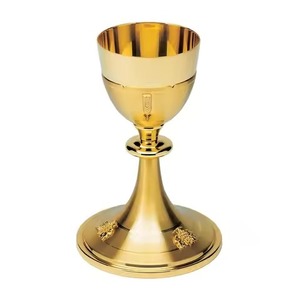 Cáliz Elegante de Latón para Altar de Iglesia, para Servicios Religiosos y de Oración Cristiana - Product Image 4