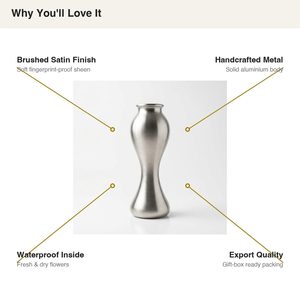 Vase à fleurs artisanal en laiton satiné argenté et acier inoxydable de 26 cm, design taille cintrée, pour la décoration intérieure, les hôtels, les mariages et les tables - Product Image 6