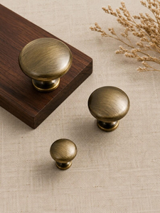 Poignée de meuble en laiton brossé antique, bouton rond décoratif pour armoire, tiroir, commode, penderie - Product Image 2