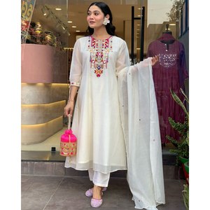 Parte superior e inferior de diseñador con Dupatta para ropa de fiesta Talla XL - Product Image 4