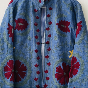 Veste en coton Suzani indienne faite à la main, veste courte brodée à la main, manteau unisexe, veste courte Suzani faite à la main - Product Image 4