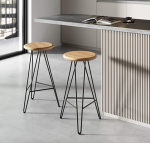 Tabouret de bar haut moderne et simple, chaise de bar élégante et durable avec structure en fer, idéal pour l'hôtellerie et les espaces de loisirs. - Product Image 1
