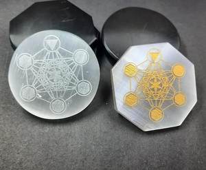 Placa de Carga de Cristal de Selenita Natural al por Mayor con Diseño Grabado de Metatrón para Suministros de Sanación Reiki de Aameena Agate - Product Image 1