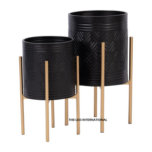 Jardinière élégante en galvanisé à corps rond, idéale pour les intérieurs rustiques, les cuisines de campagne et les espaces extérieurs de fermes. - Product Image 6