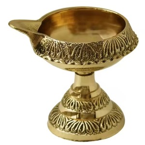 Diya en laiton artisanal, finition antique, style ethnique, pour le festival Diwali, la Pooja, le temple, la décoration de la maison - Product Image 6