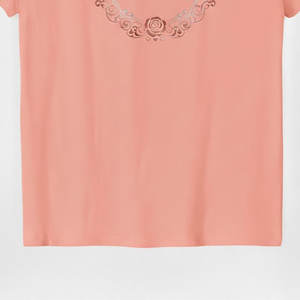 Camisetas de alta calidad para hombre y mujer, ropa casual de tela de algodón suave, diseñadas para la comodidad diaria, venta al por mayor de prendas de vestir. - Product Image 4