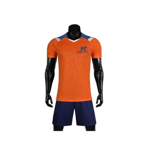 Vêtements de sport confortables pour hommes, uniforme de football 100% polyester, uniforme de football sur mesure pour hommes - Product Image 2