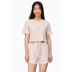 Nouvelle collection 2026 : Ensembles crop pour femmes de qualité supérieure, personnalisables, avec des designs variés, par le meilleur fournisseur. - Product Image 1