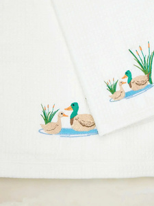 Wholesale Custom White <b>Waffle</b> Cotton Jacquard Kitchen Hand Towel Embroidered Cute Ducks <b>Machine</b> Washable Quick Dry Eco-Friendly - Product Image 4