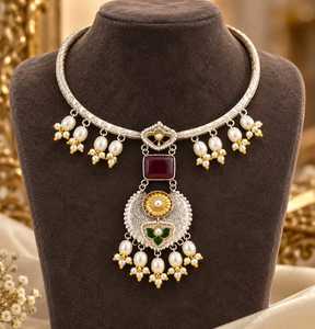 Conjunto de Collar Nupcial Oxidado Hasli, Chapado en Plata Antigua, Joyería con Piedras, Diseño Kundan Pintado a Mano, Gargantilla para Uso Festivo - Product Image 5
