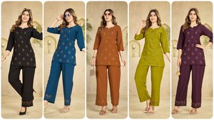 Elegante Conjunto de Dos Piezas Bordado para Mujer con Trabajo a Mano y Pantalones de Corte Recto |   Fabricante de Ropa OEM - Product Image 2