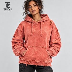 Sweat à capuche tendance pour femme, effet vieilli, toucher molleton doux, coupe décontractée et détails audacieux pour le quotidien - Product Image 1