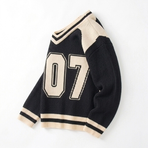 เสื้อสเวตเตอร์ถักลายแจ็คการ์ดสำหรับผู้ชาย สกรีนโลโก้ด้านหน้าได้ ผลิตจากผ้าฝ้าย 100% แห้งเร็ว ไม่เป็นขุย ไม่ยับ ใส่สบายในฤดูหนาว ทรงหลวม สไตล์ลำลอง - Product Image 5