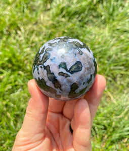 Venta al por mayor de PIEDRA PRECIOSA DE ALTA CALIDAD INDIGO GABBRO MERLINITA ESFERA CURACIÓN CRISTAL METAFÍICO ÁGATA INDIGO GBRO MERLINITA BOLA - Product Image 3